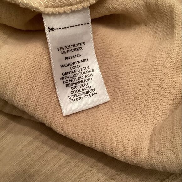 CUPIO SIZE LARGE TAN RIBBED SHORT PUFF SLEEVE LONG LINE TOP - Picture 8 of 8